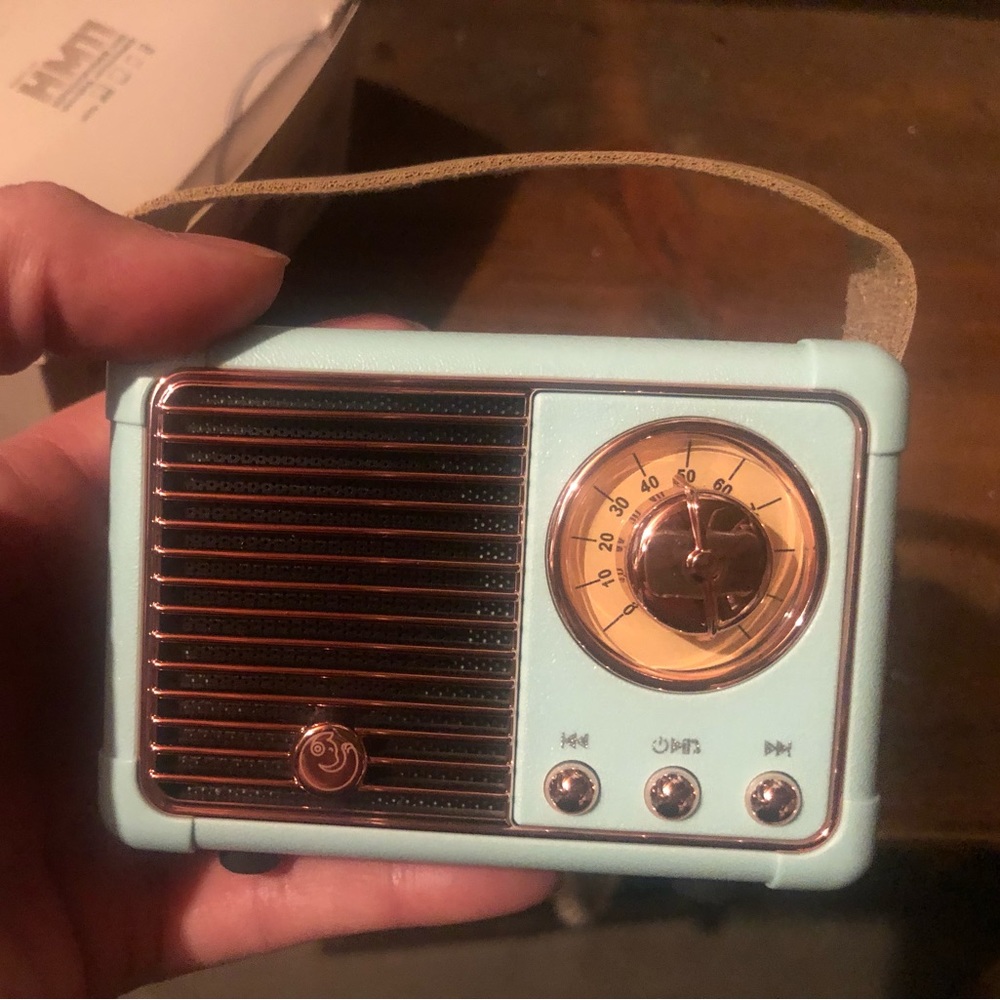 Small Retro Bluetooth Speaker